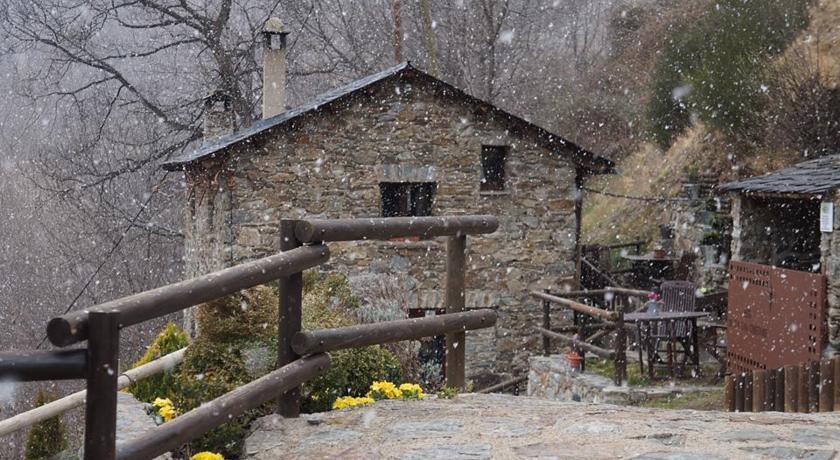 Masia Constans Queralbs